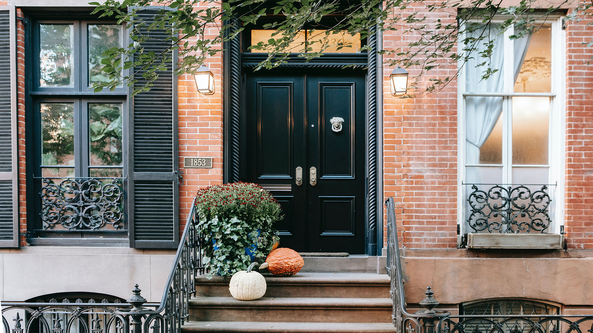 Cómo decorar la entrada exterior de una casa – Metrovacesa